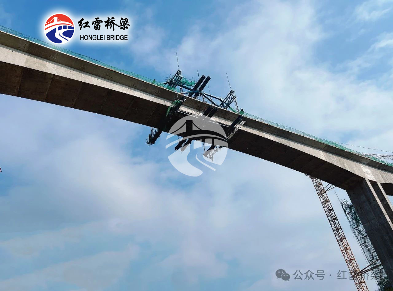 貴州鳳山水庫(kù)庫(kù)周交通恢復(fù)工程掛籃租賃