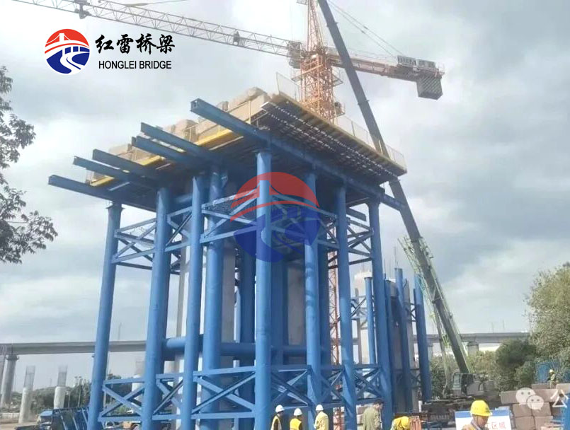 甬金衢上高速公路金華城區(qū)段穿越金溫線立交工程連續(xù)梁及下部結(jié)構(gòu)施工